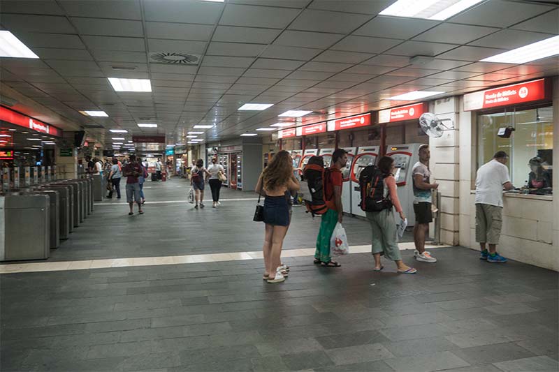 Станция Barcelona-Plaça de Catalunya