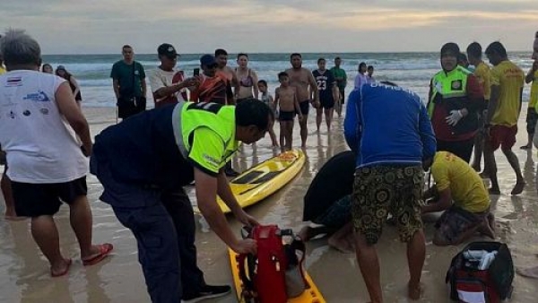 Гражданин России утонул на пляже Сурин в районе 18:00 четверга, 3 августа. Фото: Phuket Tourist Police