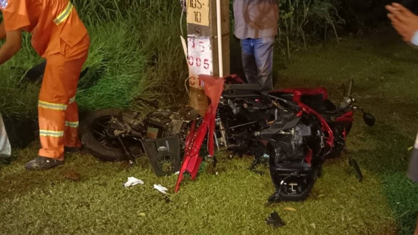Два человека погибли в столкновении автомобиля и скутера в Раваи. За рулем машины была россиянка, на скутере находились молодые туристы из США и Люксембурга. Фото: Rawai Municipality