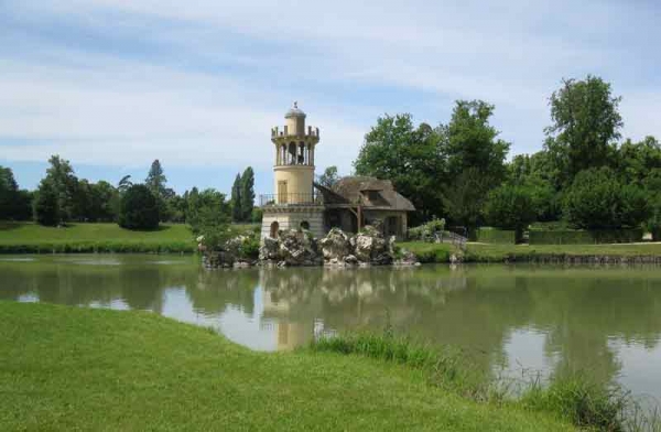 Башня Мальборо с видом на озеро