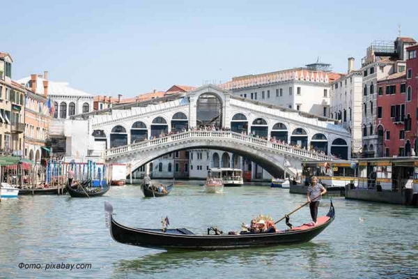 В Венеции установили турникеты для контроля туристских потоков